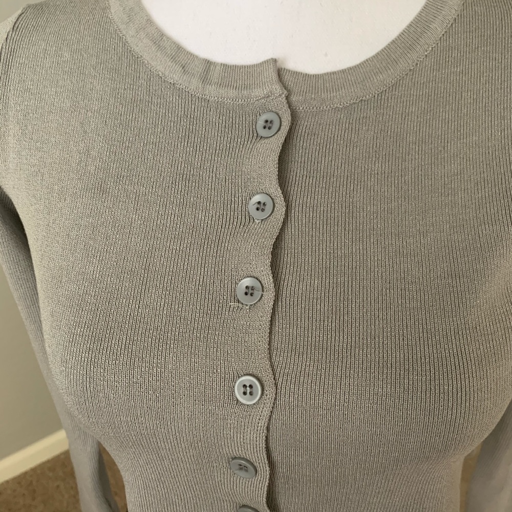 NWT Grey Cropped Long Sleeves Cardigan - Picture 3 of 7